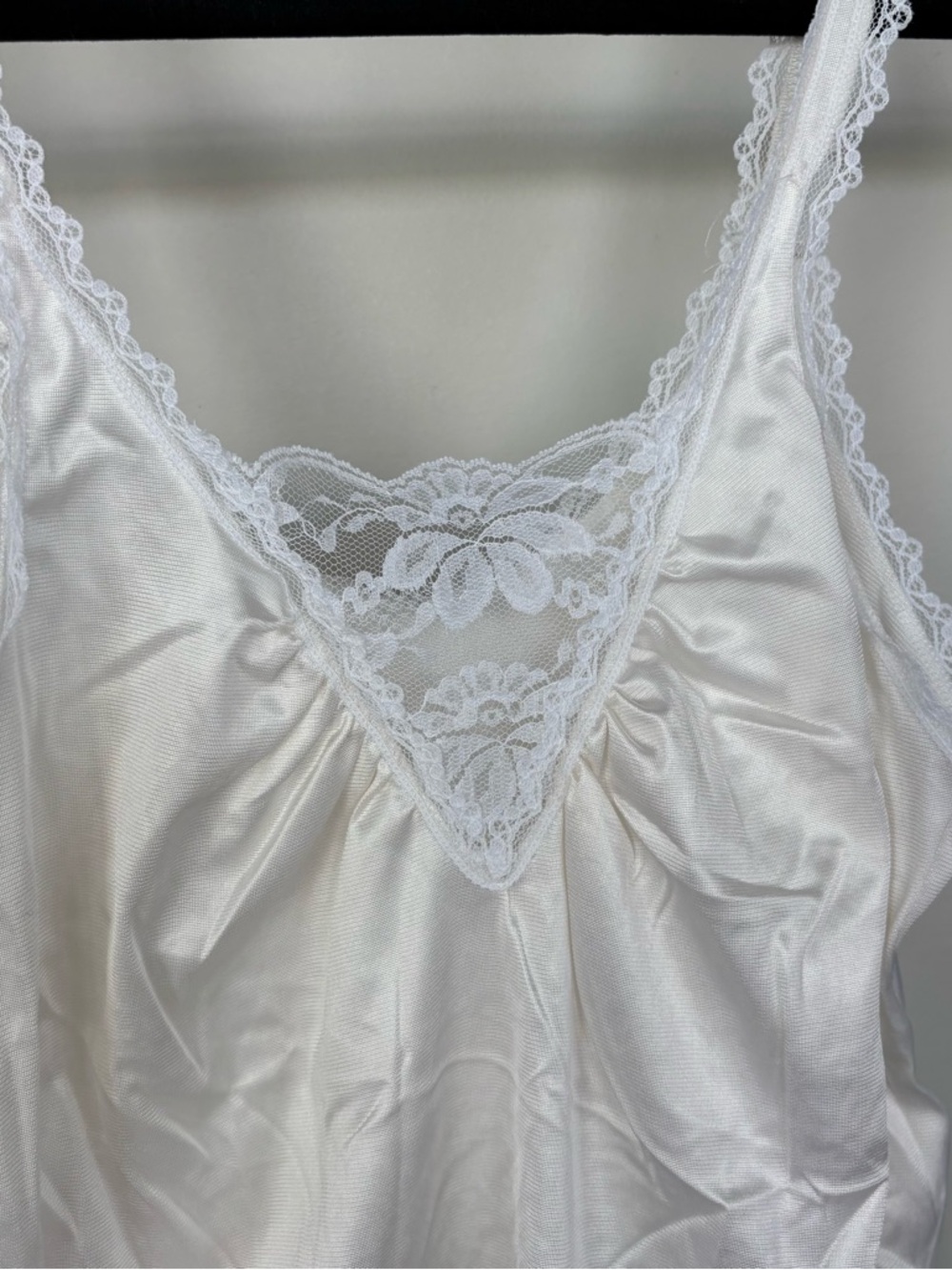White Lace Trim Camisole Size S‎ - Picture 2 of 6